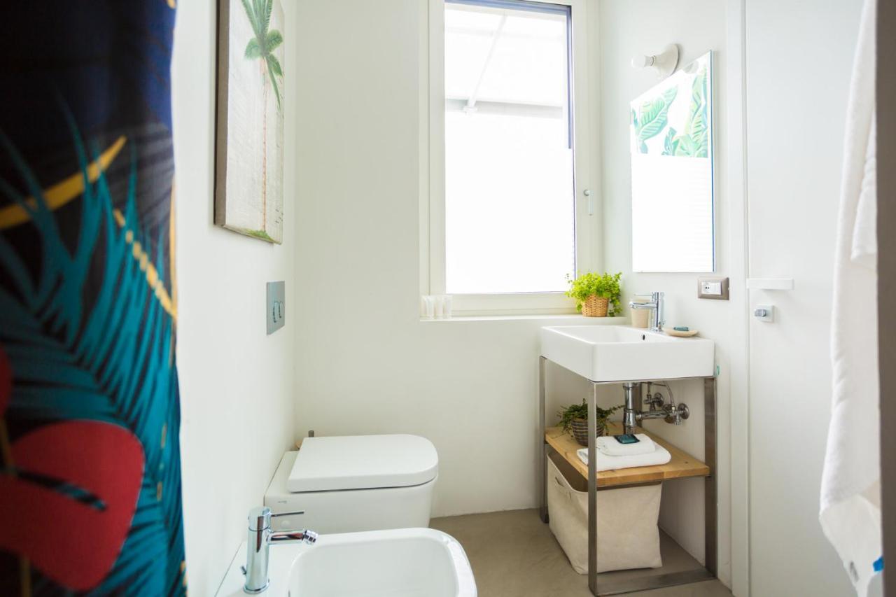 Tropical Micro Studio With Terrace And Duomo Views Milánó Kültér fotó